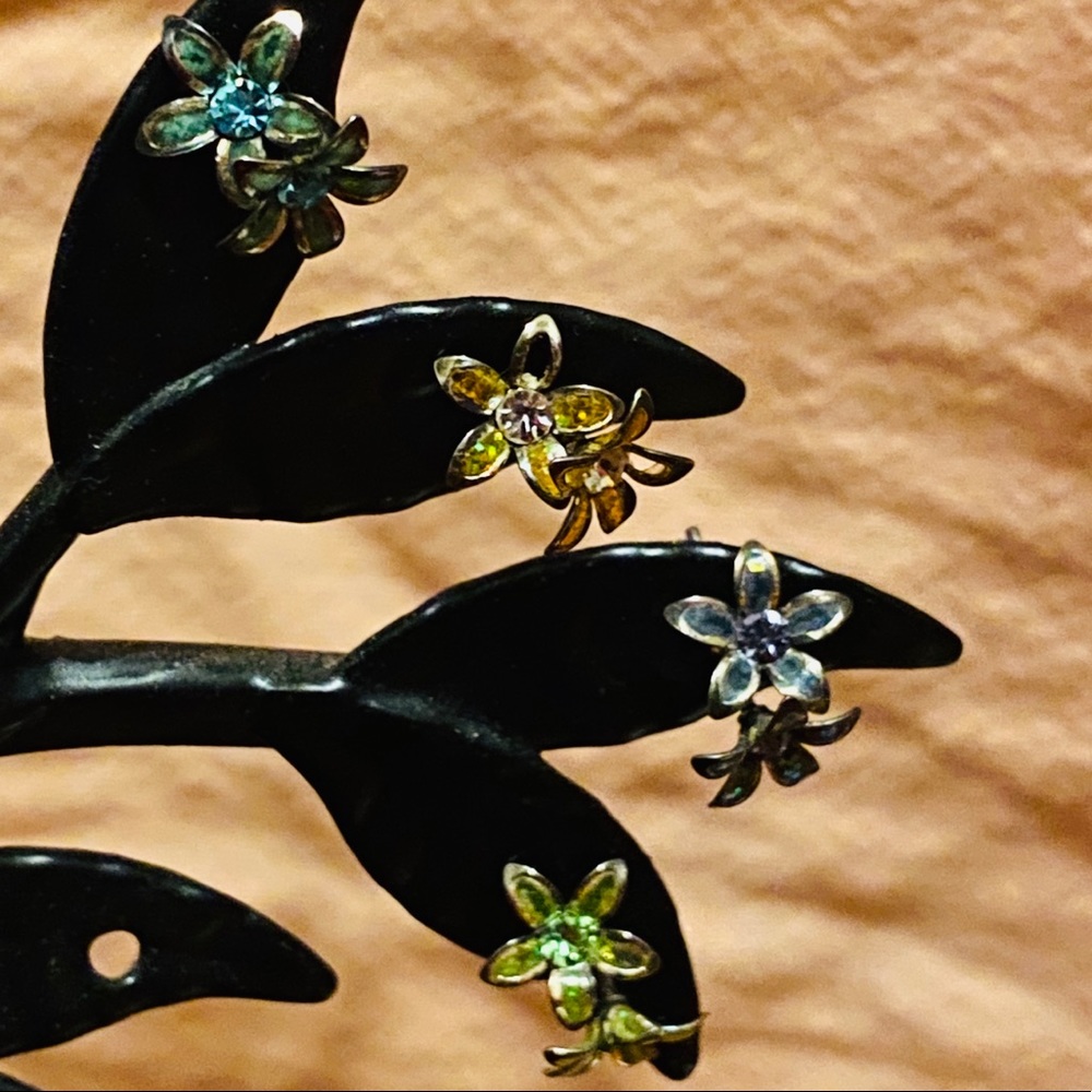 4 pairs Five Petal Stud Earrings